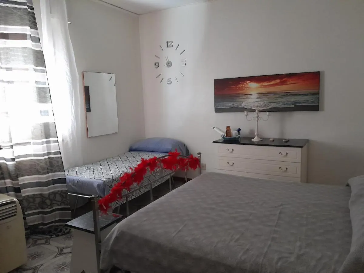 Homestay La Perla Sul Mare Apartment Mondello Italy