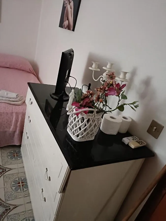 Homestay La Perla Sul Mare Apartment Mondello Italy